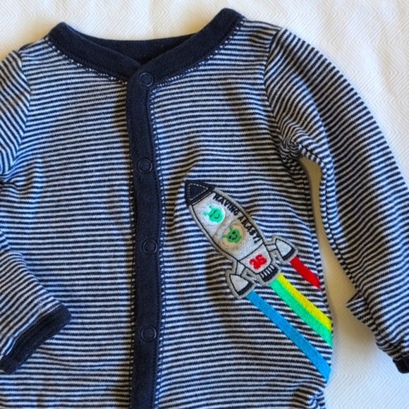 carter's newborn baby striped cotton rocket snap footie sleeper pajamas w mitts - Picture 4 of 7